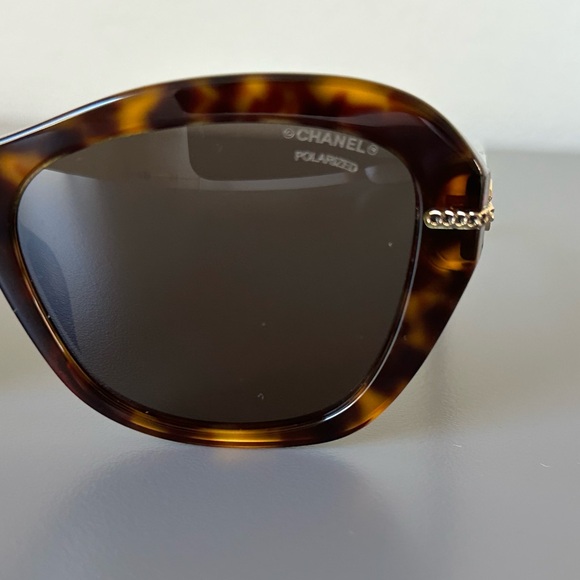 Chanel Dark Tortoise Polarized Butterfly Sunglasses (NWOT) - Picture 7 of 14